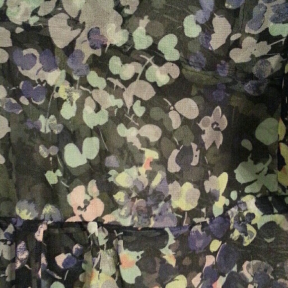 🎼H&M Semi SheerTop - Picture 4 of 8